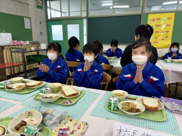 12/5（金）　交流ランチをしました（３年１組）